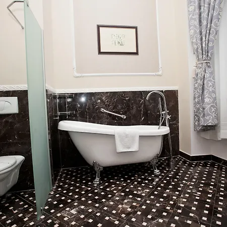 Sun Palace Wellness Марианске-Лазне