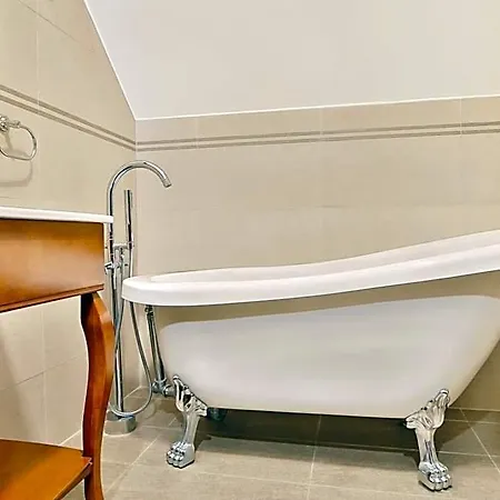 Sun Palace Wellness 마리안스케 라즈네